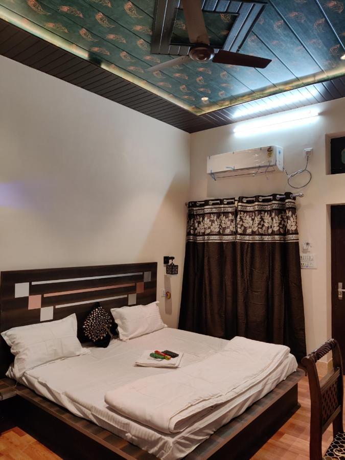 Keshav Hotel Farrukhabad Екстериор снимка