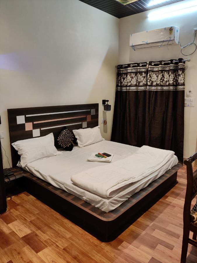 Keshav Hotel Farrukhabad Екстериор снимка