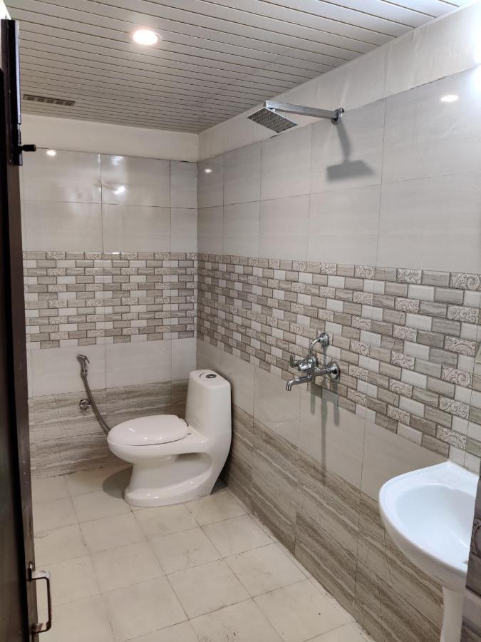 Keshav Hotel Farrukhabad Екстериор снимка